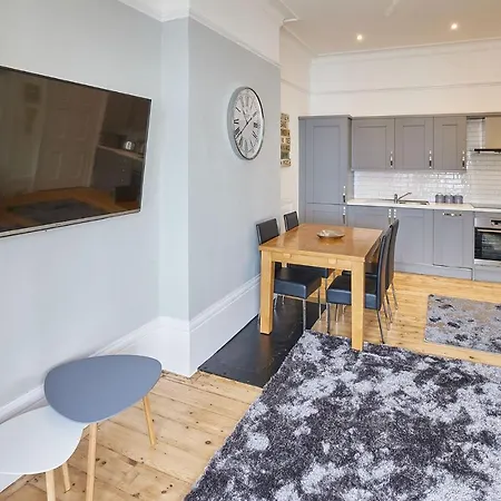 Apartment 3 At Khyber Lodge Holiday Apartments Whitby Appartement