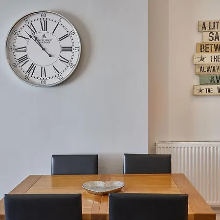 Apartment 3 At Khyber Lodge Holiday Apartments Whitby * Whitby
