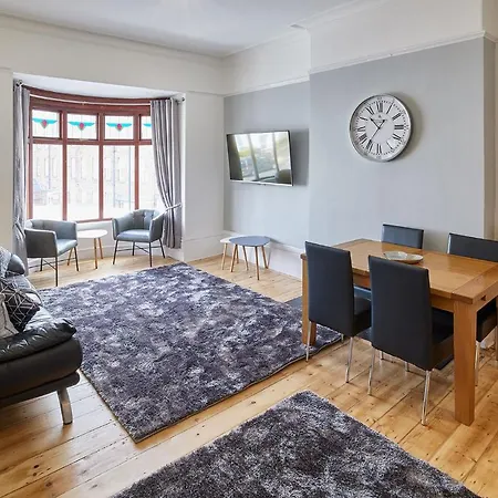 Apartment 3 At Khyber Lodge Holiday Apartments Whitby *